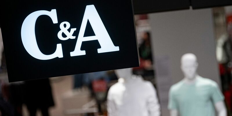 C&A betrieb Ende vergangenen Jahres 1300 Filialen in 17 Ländern. - Foto: Fabian Sommer/dpa