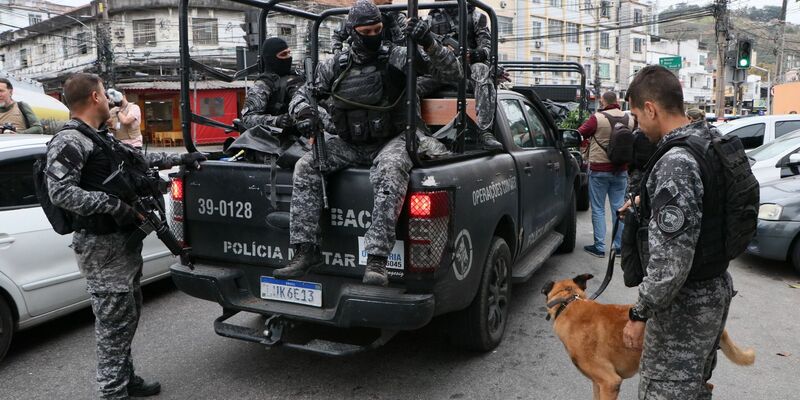 Mitglieder der Zivil- und Militärpolizei im Einsatz. - Foto: Jose Lucena/TheNEWS2 via ZUMA Press Wire/dpa
