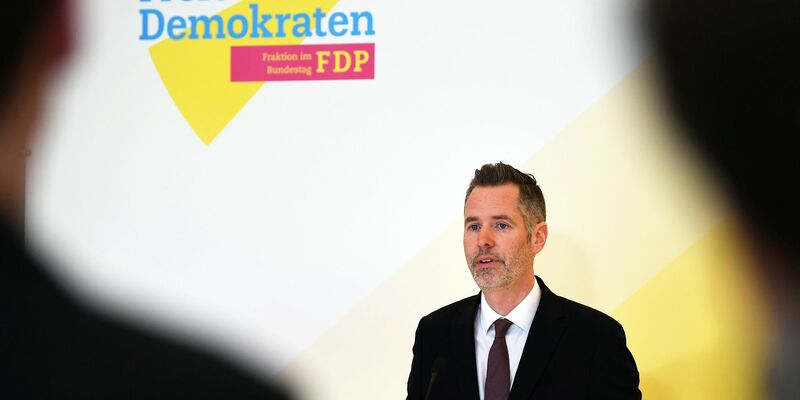 Die FDP habe deutlich gemacht, dass man alles verhindern werde, was die deutsche Wirtschaft schwächt, so Christian Dürr. - Foto: Serhat Kocak/dpa
