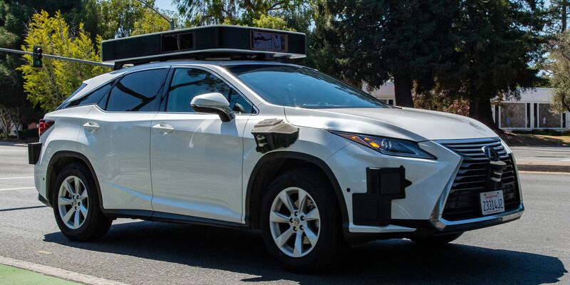 In den vergangenen Jahren ließen auch häufige Personalwechsel die Unruhe rund um das Projekt von Apple erkennen. - Foto: Andrej Sokolow/dpa