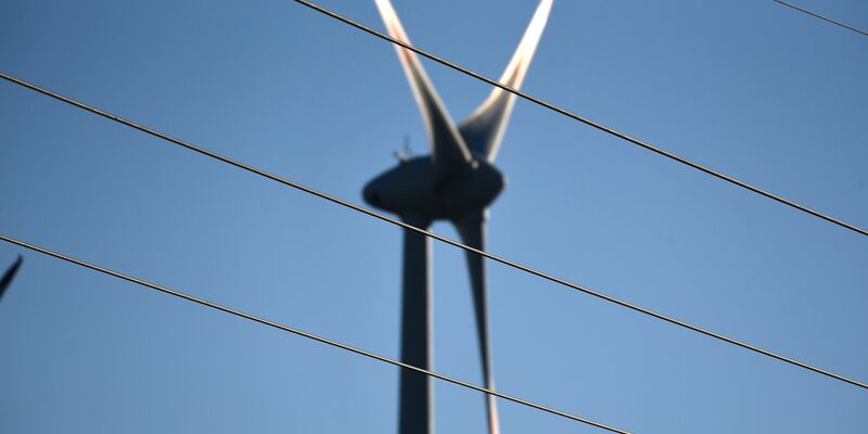 Ein Problem in Deutschland seien die Genehmigungen für den Transport von Windkraftanlagen. - Foto: Frank Hormann/dpa