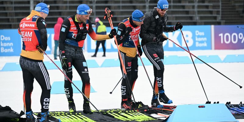 Die Ski der Biathleten werden auch beim Weltcup in Oslo ein großes Thema sein. - Foto: Hendrik Schmidt/dpa