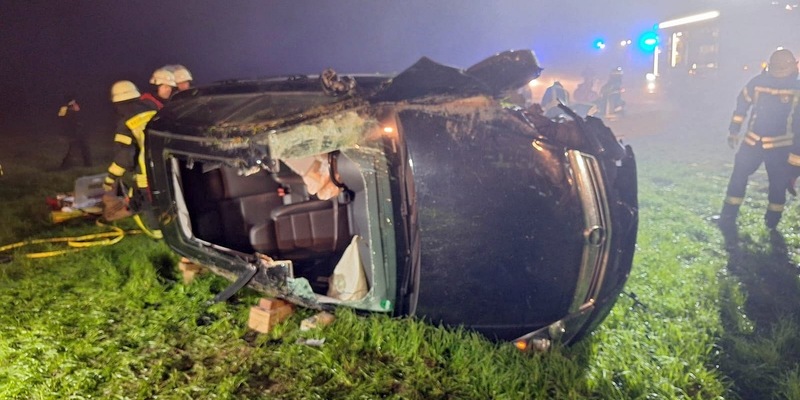 FW Sonsbeck: Verkehrsunfall mit eingeklemmter Person - Automatischer Notruf über eCall - Foto: presseportal.de