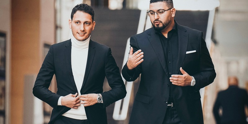 In zehn Schritten zur GmbH: Soufian El Morabiti und Ali Doygun von GoldmanTax klären auf - Foto: presseportal.de