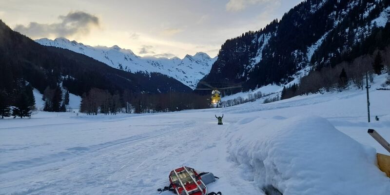 Einsatz der italienischen Bergrettung in der Nähe von Ratschings. Eine deutsche Gruppe wurde von einer Lawine erfasst. - Foto: -/ Soccorso Alpino/dpa