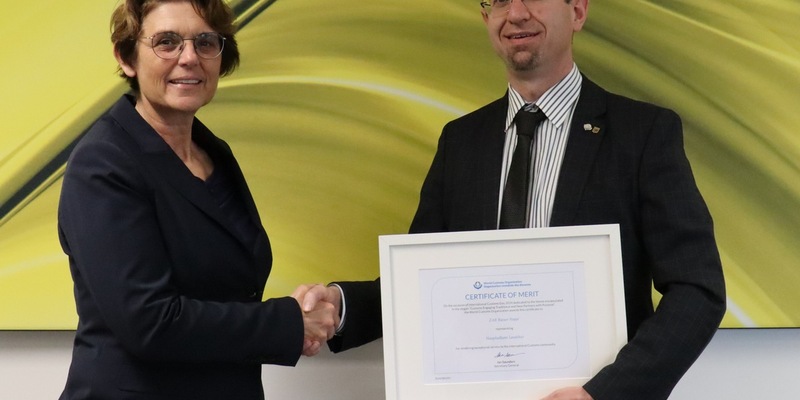 HZA-LA: Weltzolltag 2024 Landshuter Zollbeamter erhält Auszeichnung für besondere Verdienste - Foto: presseportal.de