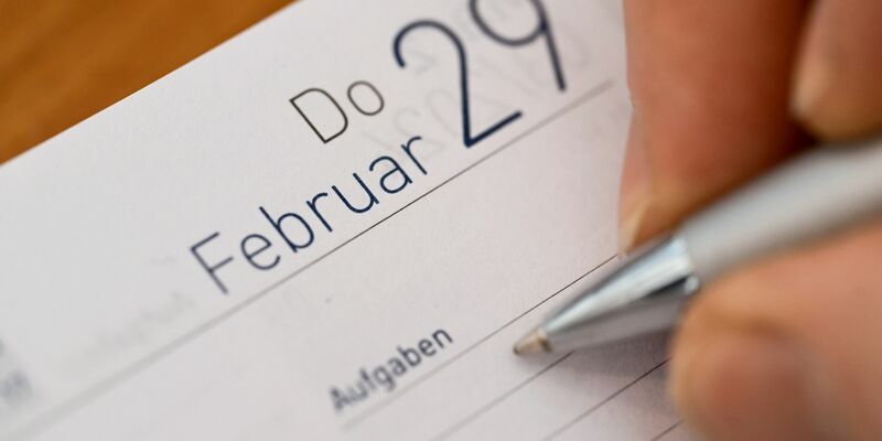 Nur alle vier Jahre - mit Ausnahmen: der 29. Februar. - Foto: Bernd Weißbrod/dpa