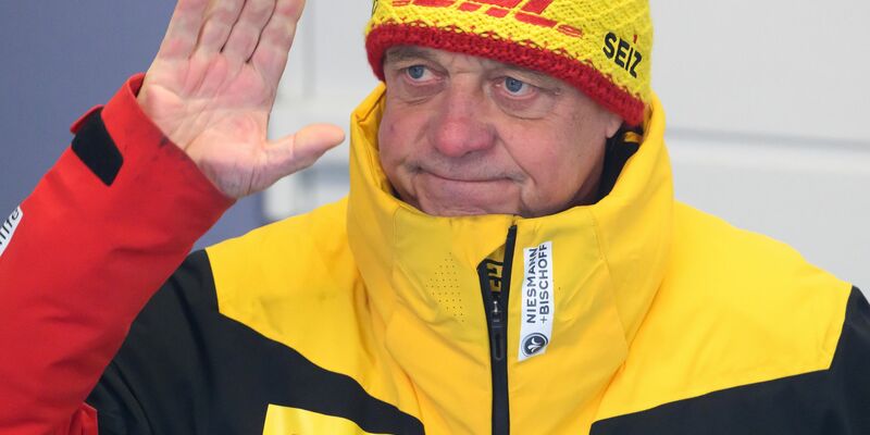 Hört als Rodel-Bundestrainer auf: Norbert Loch. - Foto: Robert Michael/dpa