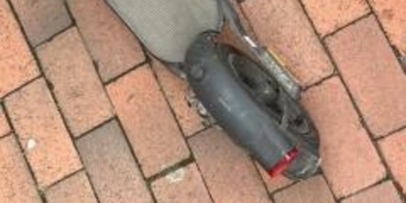 BPOL-FL: Bahnhof Itzehoe - Mit E-Scooter ohne Kennzeichen unterwegs - Bundespolizisten verhaften gesuchten Mann - Foto: presseportal.de