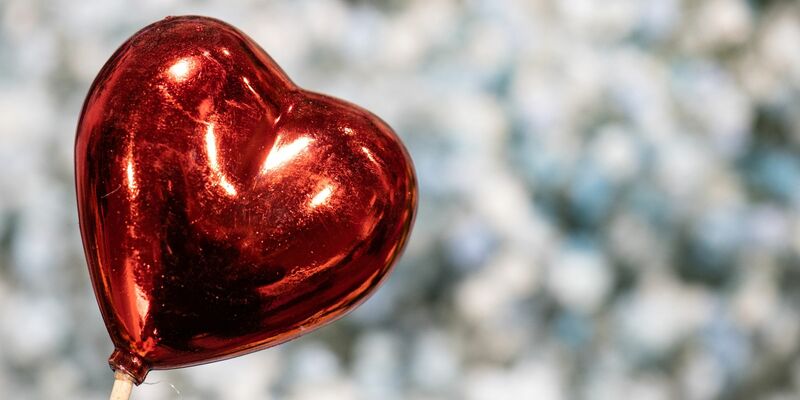 Komplimente zu vergeben, ist gar nicht so einfach. - Foto: Boris Roessler/dpa