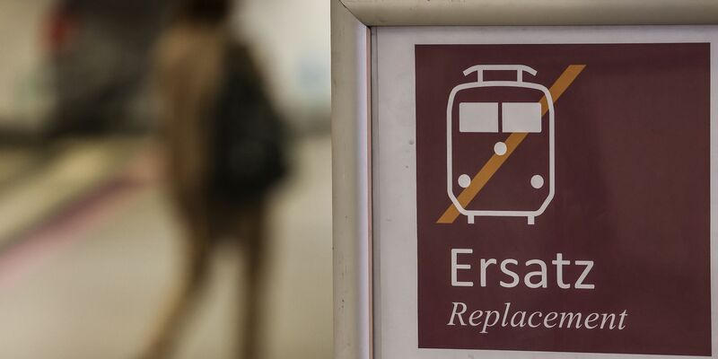 In den Osterferien sperrt die Bahn erneut eine wichtige Verbindung im Ruhrgebiet. - Foto: Oliver Berg/dpa