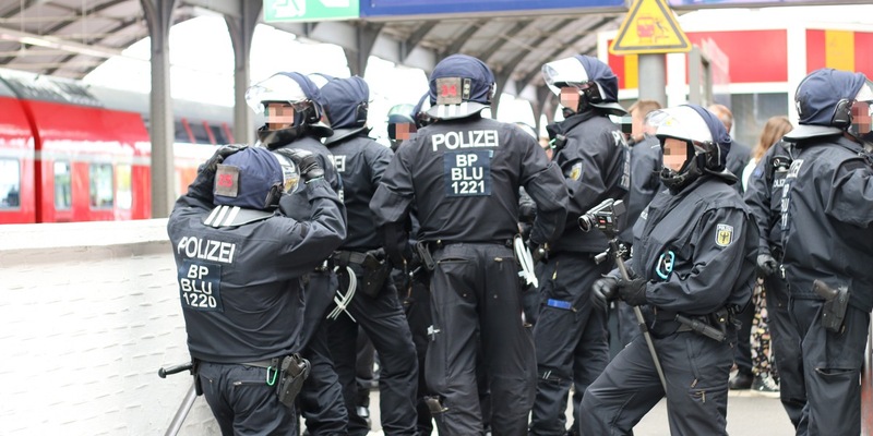 BPOLI MD: Die Bundespolizeiinspektion Magdeburg informiert zum Fußballspiel Hallescher FC gegen SG Dynamo Dresden - Foto: presseportal.de