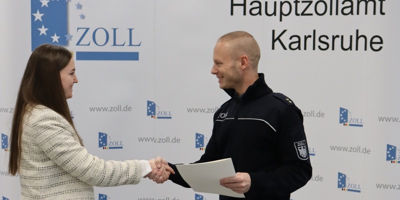 HZA-KA: Start in ein spannendes und herausforderndes Berufsleben beim Hauptzollamt Karlsruhe - Foto: presseportal.de