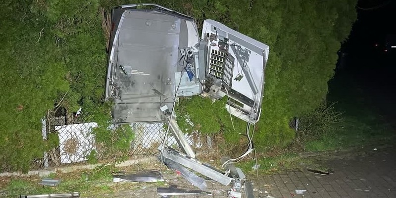 POL-MI: Zigarettenautomat gesprengt - Polizei sucht Zeugen - Foto: presseportal.de