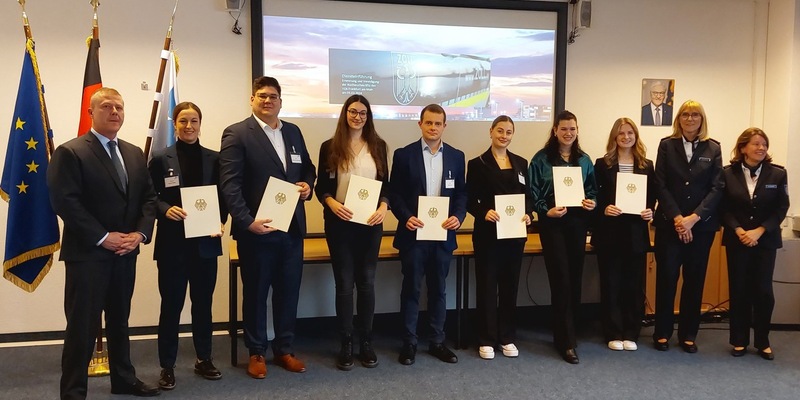 HZA-F: Start in ein spannendes und sicheres Berufsleben beim Hauptzoll-amt Frankfurt am Main Willkommen im Team für mehr Gerechtigkeit in Deutschland - Foto: presseportal.de