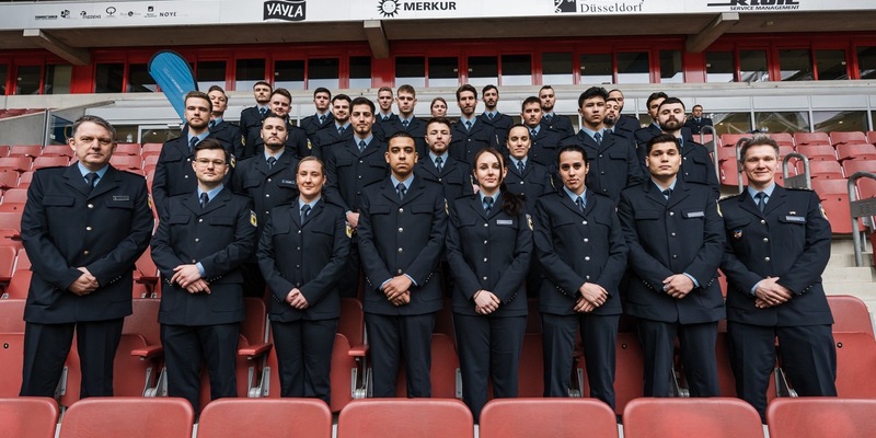 BPOL NRW: Bundespolizistinnen und Bundespolizisten in der Landeshauptstadt Düsseldorf vereidigt +++Foto+++ - Foto: presseportal.de