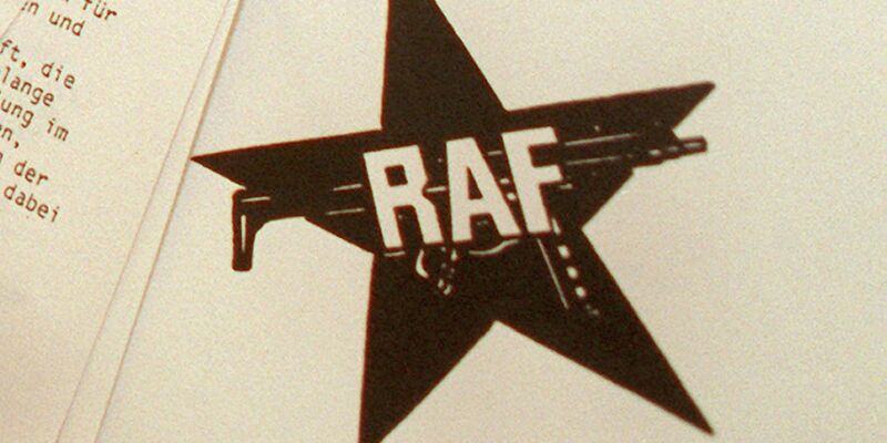 Die Fahndung nach den beiden untergetauchten Ex-RAF-Terroristen Ernst-Volker Staub und Burkhard Garweg läuft auf Hochtouren, die Ermittler arbeiten neue Hinweise ab. (Symbolbild) - Foto: Tim Brakemeier/dpa