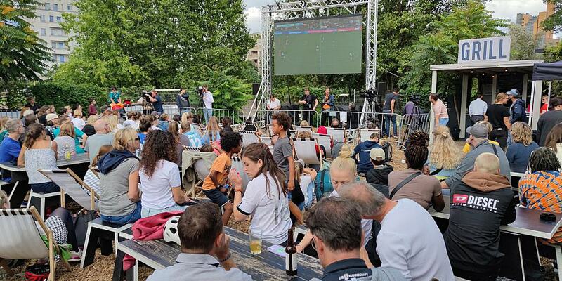 Public Viewing im Berliner Biergarten BRLO (Archiv) - Foto: über dts Nachrichtenagentur