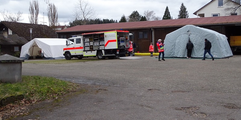 KFV-CW: Bei Abbrucharbeiten Gastank aufgerissen / Feuerwehr Calw wendet in herausforderndem Einsatz eine Katastrophe ab - Foto: presseportal.de