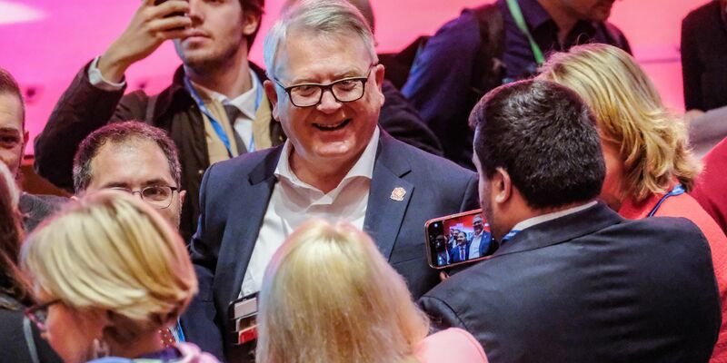 «Wir als Europäer müssen unsere Sachen in die Hand nehmen»: Nicolas Schmit (M.). - Foto: Mauro Scrobogna/LaPresse/ZUMA/dpa