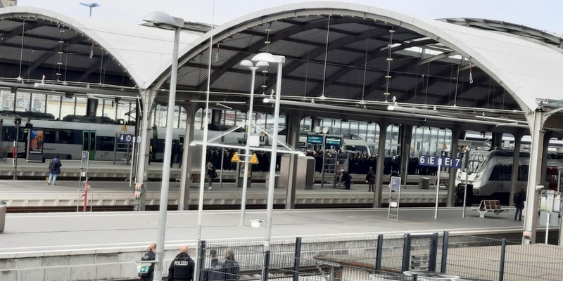 BPOLI MD: Resümee der Bundespolizei nach Einsatz anlässlich des Ostderbys Hallescher FC - SG Dynamo Dresden - Foto: presseportal.de