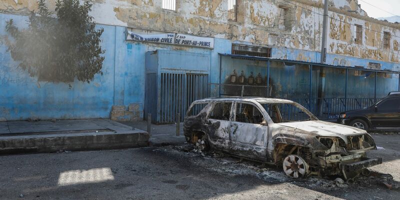 In dem Nationalgefängnis in der Hauptstadt sollen 3696 Menschen inhaftiert gewesen sein, wie die Zeitung «Miami Herald» unter Berufung auf das örtliche UN-Büro berichtet. - Foto: Odelyn Joseph/AP/dpa