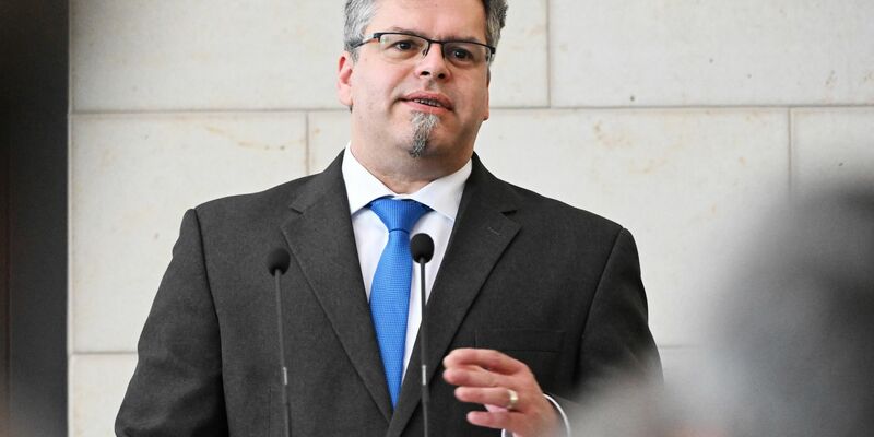 Jens Rommel bei seiner offiziellen Amtseinführung. - Foto: Uli Deck/dpa