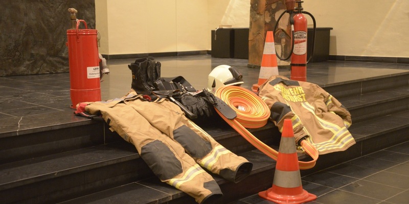 FW Tönisvorst: Herzliche Einladung zum Gottesdienst für die Lebenden und Verstorbenen der Feuerwehr Tönisvorst - Foto: presseportal.de