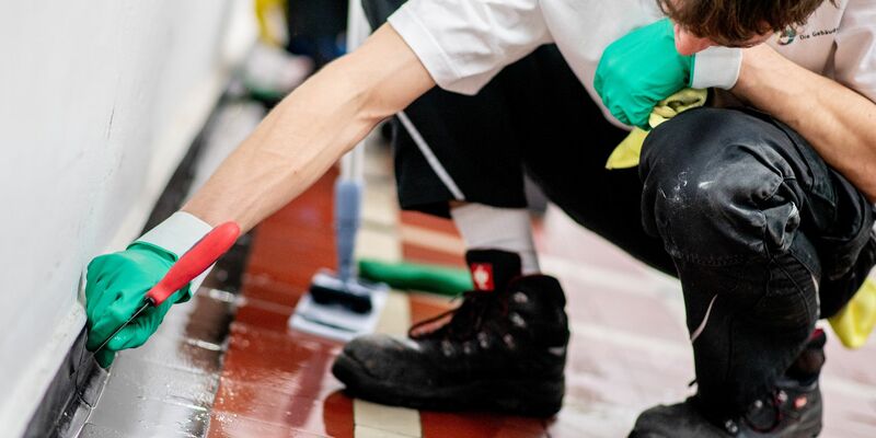 Im vergangenen Jahr war die Arbeitszeit so niedrig wie seit dem Corona-Jahr 2020 nicht mehr (Archivbild). - Foto: Hauke-Christian Dittrich/dpa