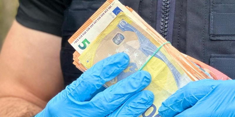 POL-OS: Drogen im Wert von 1 Million Euro sichergestellt - Erfolgreicher Schlag gegen mutmaßliche Drogenhändler-Bande in Niedersachsen und Nordrhein-Westfalen (VIDEO) - Foto: presseportal.de
