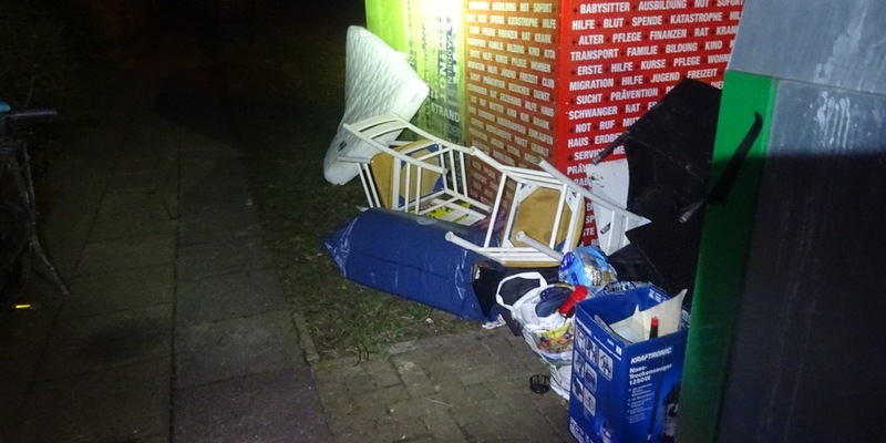 POL-DEL: Landkreis Wesermarsch: Unerlaubte Entsorgung von Sperrmüll in Brake +++ Zeugen gesucht - Foto: presseportal.de