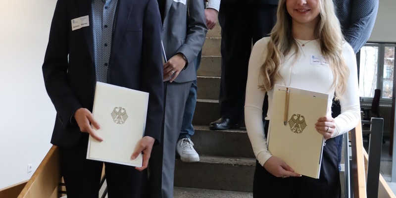 HZA-LÖ: Sechs Bachelorstudentinnen und -studenten beim Hauptzollamt Lörrach eingestellt - Foto: presseportal.de