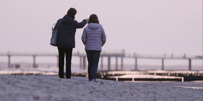 Frauen am Strand (Archiv) - Foto: über dts Nachrichtenagentur