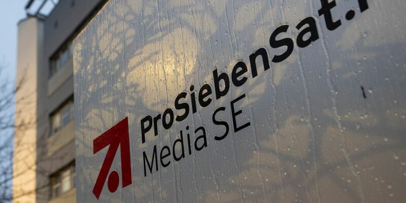 Das Logo der ProSiebenSat.1 Media SE in Unterföhring. - Foto: Lennart Preiss/dpa
