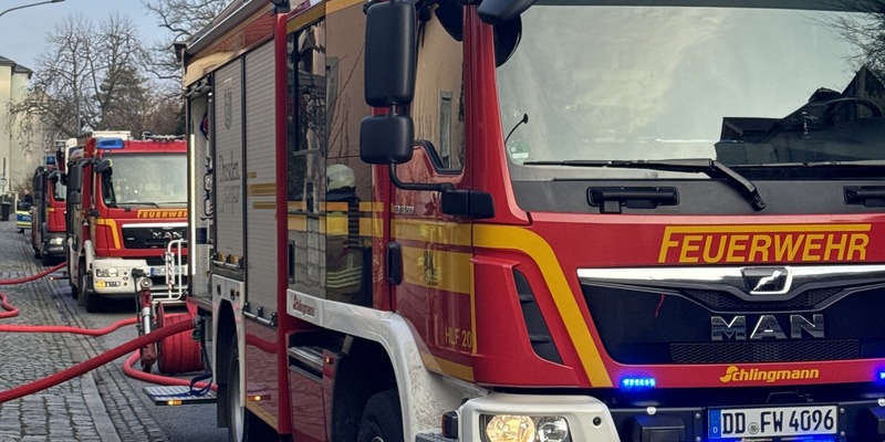 FW Dresden: Brand einer Sauna - Foto: presseportal.de