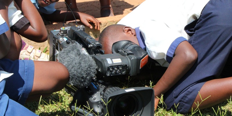 DOK.fest: Wenn wir die Welt durch die Augen der Kinder sehen / SOS-Kinderdörfer weltweit verleihen Dokumentarfilmpreis beim DOK.fest München - Foto: presseportal.de