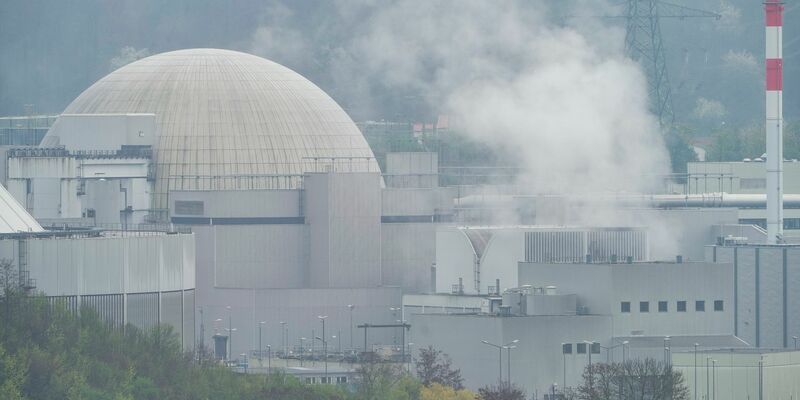 Das Atomkraftwerk Neckarwestheim 2 war neben Emsland und Isar 2 das letzte AKW in Deutschland, das in Betrieb war. - Foto: Uwe Anspach/dpa