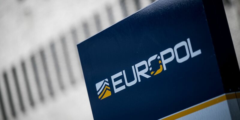 Die europäische Polizeibehörde Europol versucht den illegalen Drogenhandel einzudämmen. - Foto: Jasper Jacobs/Belga/dpa