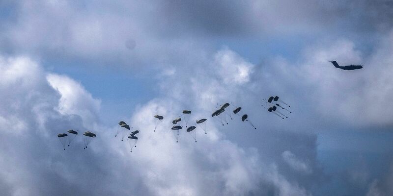 Vor Beginn der Waffenruhe griff Israels Armee weiter in Gaza an.  - Foto: Ilia Yefimovich/dpa