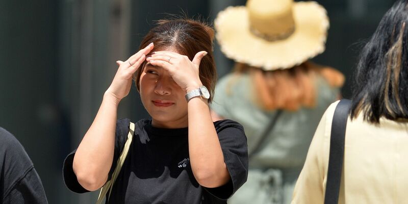 Von der Hitzewelle bsonders betroffen sind der Norden des beliebten Urlaubslandes und die Hauptstadt Bangkok. - Foto: Rachen Sageamsak/XinHua/dpa