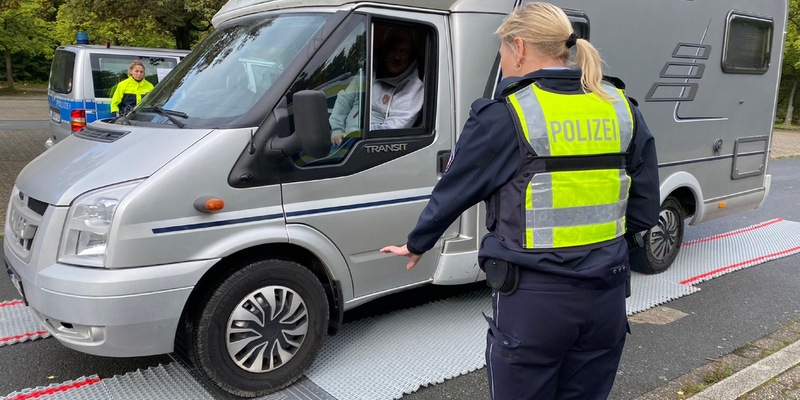 POL-SE: Elmshorn - Polizei zeigt sich zufrieden - 131 Camper nutzen die alljährliche Wiegeaktion in Elmshorn - Foto: presseportal.de