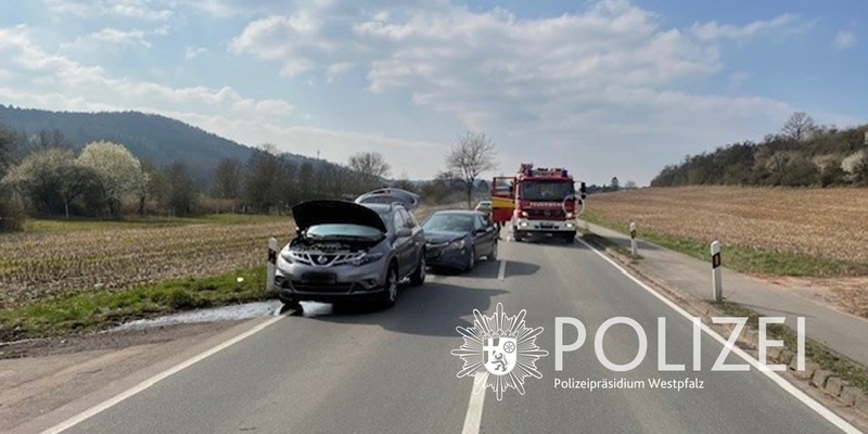 POL-PPWP: Auffahrunfall wegen Rauchentwicklung - Foto: presseportal.de