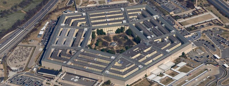 Das Pentagon stoppt laut Medienberichten die Lieferung einiger Waffen an die Ukraine. (Archivbild) - Foto: Patrick Semansky/AP/dpa