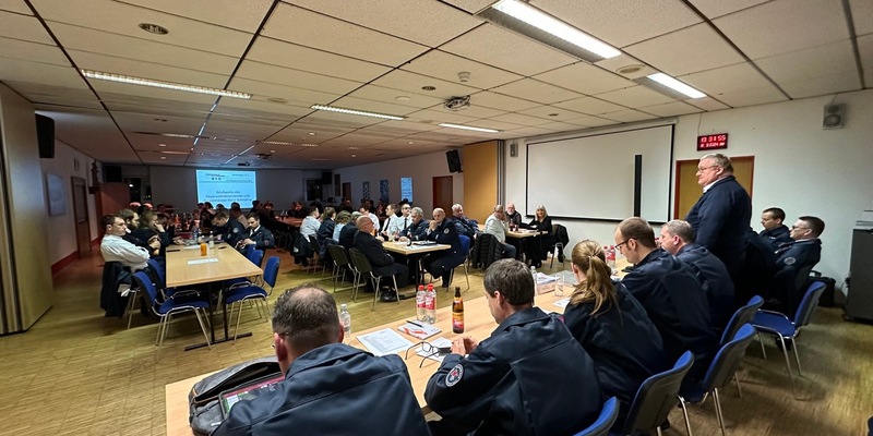 Feuerwehr MTK: Hohes Engagement bei 685 Einsätzen - Feuerwehren der Stadt Hattersheim am Main blicken auf ein herausforderndes Jahr zurück - Foto: presseportal.de