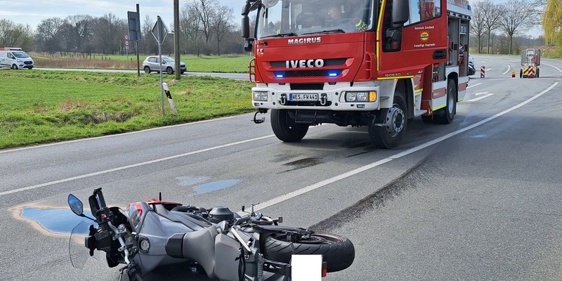 FW Sonsbeck: Auslaufende Betriebsmittel nach Verkehrsunfall mit Motorrad - Foto: presseportal.de