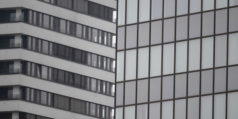 Mit dem Trend zum Homeoffice sind viele Büroflächen ungenutzt. - Foto: Boris Roessler/dpa