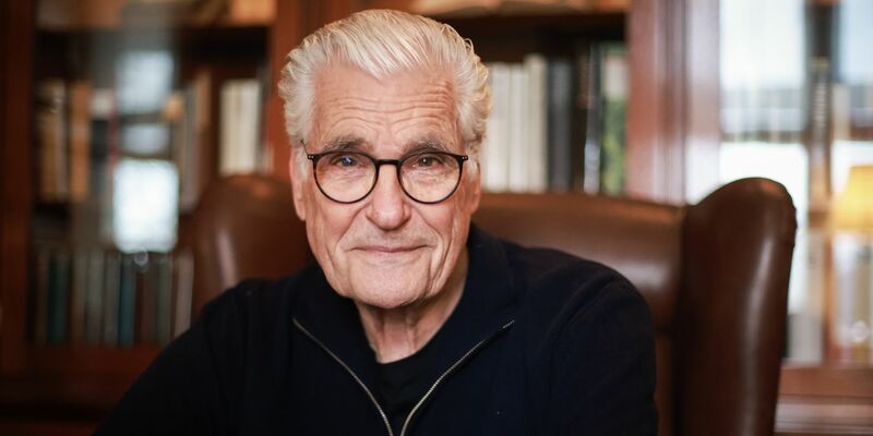 Sky du Mont ist vor allem bekannt als Schauspieler. Doch auch als Buchautor ist er erfolgreich. - Foto: Christian Charisius/dpa