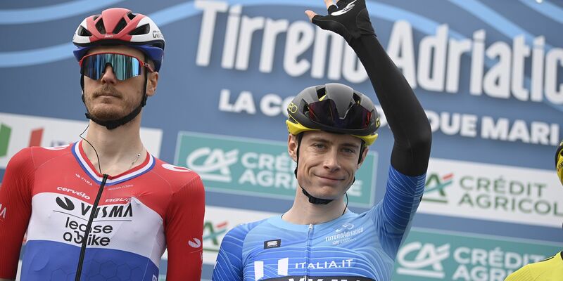 Der Däne Jonas Vingegaard hat die schwere Rundfahrt Tirreno-Adriatico gewonnen. - Foto: Fabio Ferrari/LaPresse via ZUMA Press/dpa