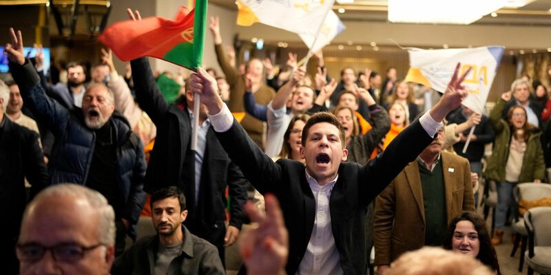 Die portugiesische Mitte-Rechts-Partei Demokratische Allianz hat die Parlamentswahl laut den ersten Prognosen gewonnen. - Foto: Armando Franca/AP/dpa