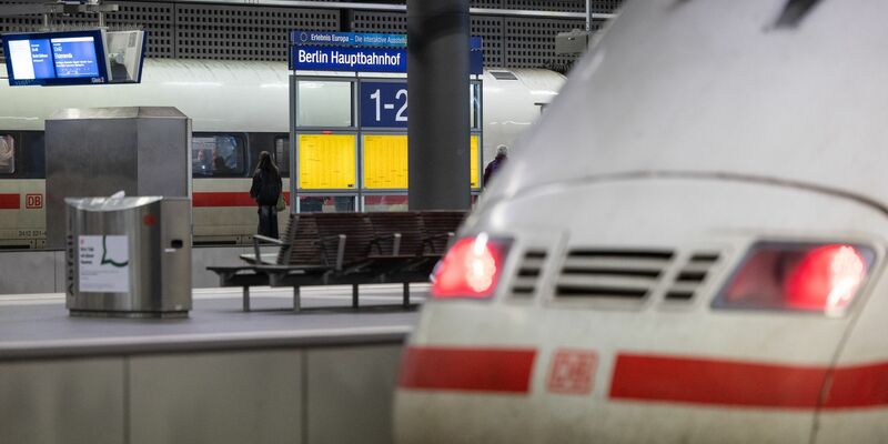 Die Deutsche Bahn muss auf den nächsten Warnstreik der GDL reagieren. - Foto: Hannes P. Albert/dpa